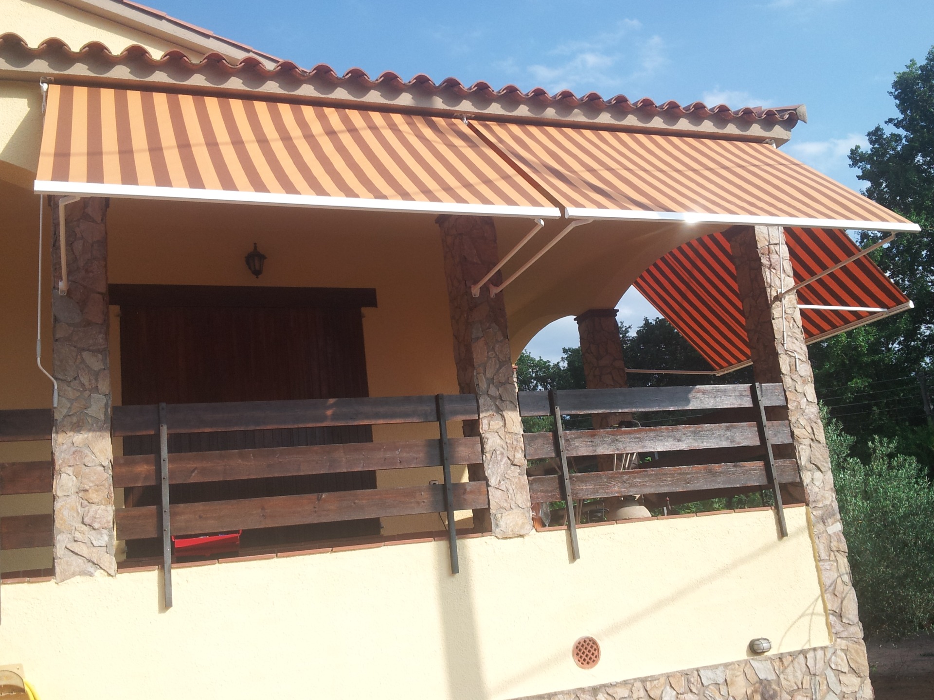 toldo portada en la puebla de Montalbán